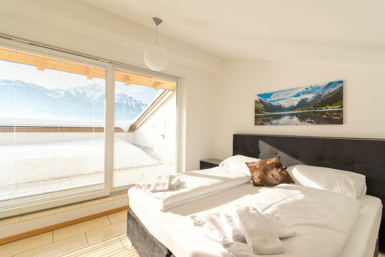 Ski-n-lake - The Alps View